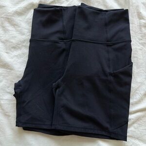 Fabletics Women's Black Oasis 6” Shorts